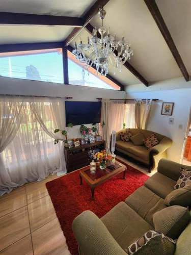 Venta De Amplia Casa En Condominio En Belloto Sur, Quilpué