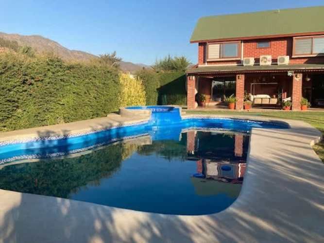Casa En Venta De 4 Dorm. En Machalí