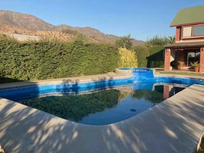 Casa En Venta De 4 Dorm. En Machalí