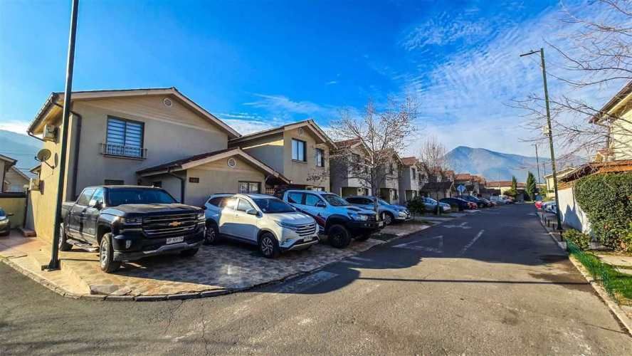 Casa Esquina Grande Con 3 Est. 3 Dor. + Estar En Condomi