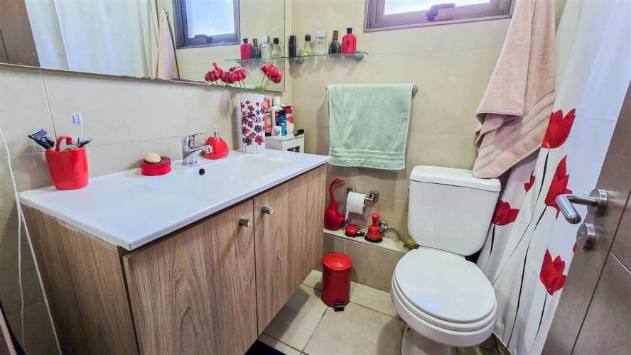 Casa Esquina Grande Con 3 Est. 3 Dor. + Estar En Condomi