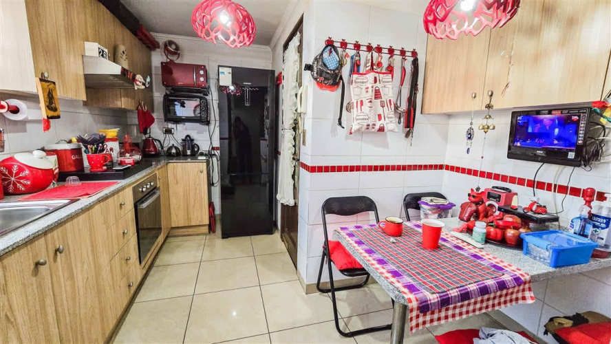 Casa Esquina Grande Con 3 Est. 3 Dor. + Estar En Condomi