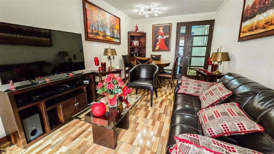 Casa Esquina Grande Con 3 Est. 3 Dor. + Estar En Condomi