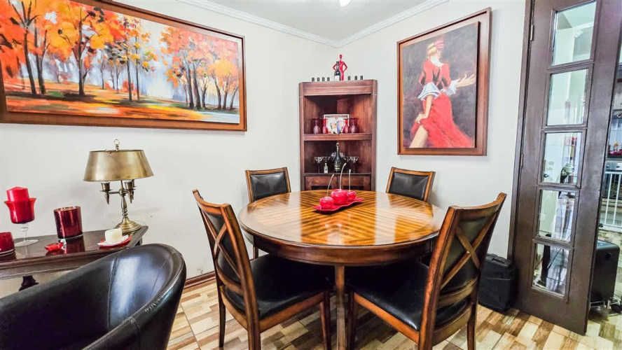 Casa Esquina Grande Con 3 Est. 3 Dor. + Estar En Condomi