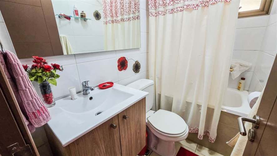 Casa Esquina Grande Con 3 Est. 3 Dor. + Estar En Condomi