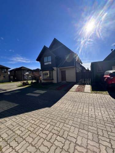 Casa En Venta De 3 Dorm. En Concepción