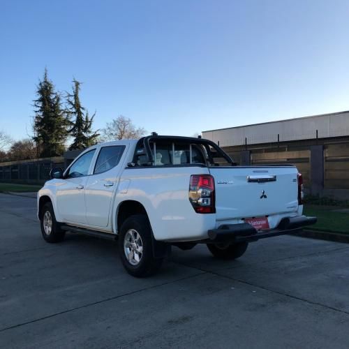 MITSUBISHI L200 KATANA CRT 2.4 MT 4X4 2021 ÚNICO DUEO