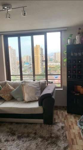 AMPLIO DEPARTAMENTO A PASOS GRAN AVENIDA