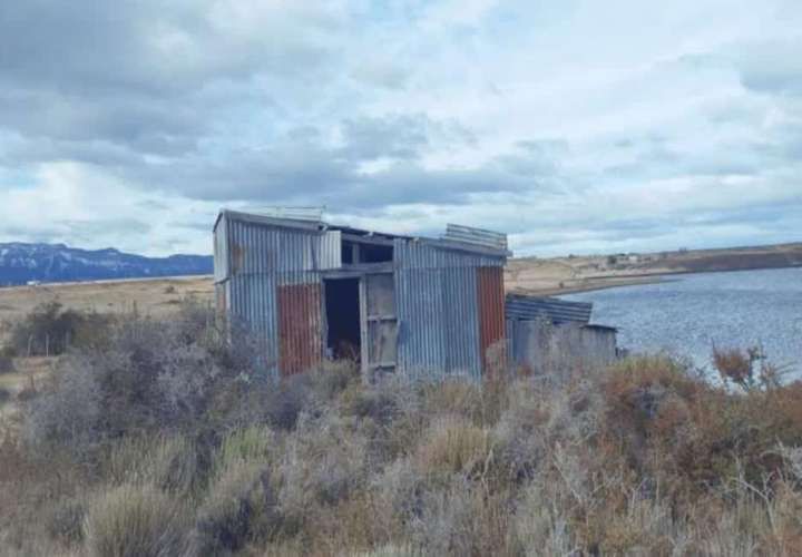 Isla Con Casa En Venta Fiordo Eberhard, En Natales
