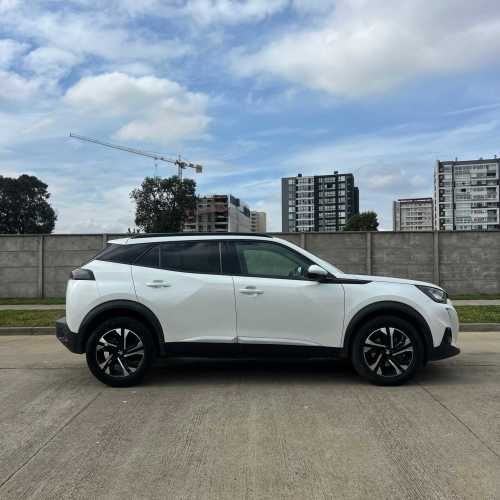 PEUGEOT 2008 ALLURE BLUE HDI 1.5 AT 2022