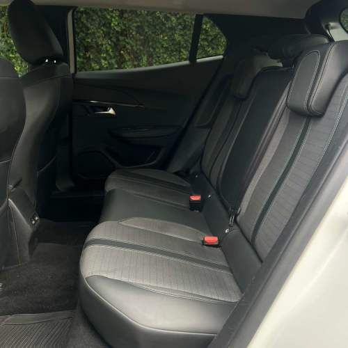 PEUGEOT 2008 ALLURE BLUE HDI 1.5 AT 2022