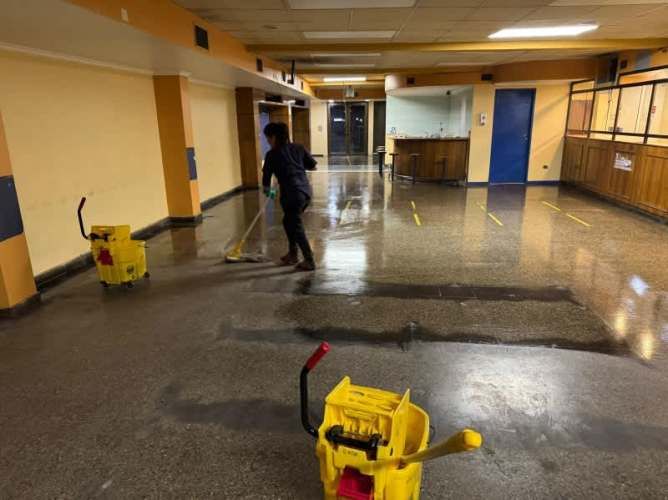 300M2 DE LOCAL A LA CALLE, RECEPCIÓN FINAL