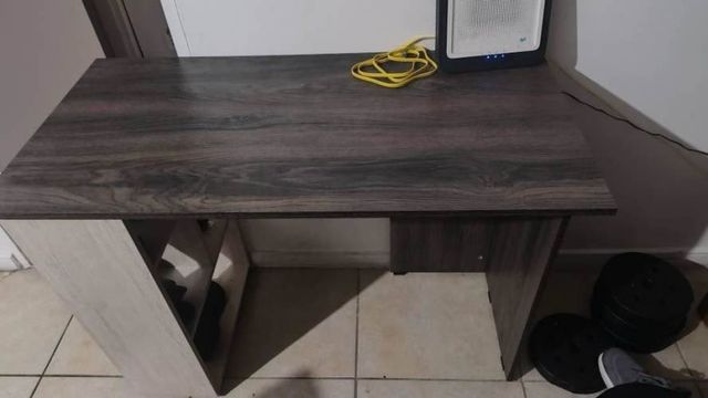 Escritorio de PC, rack Benito y mesa gruesa