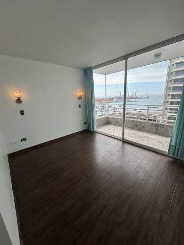 DEPARTAMENTO A POCOS METROS DEL PUERTO