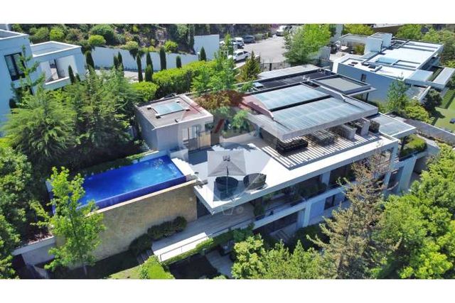 Maravillosa gran casa moderna con increible vista