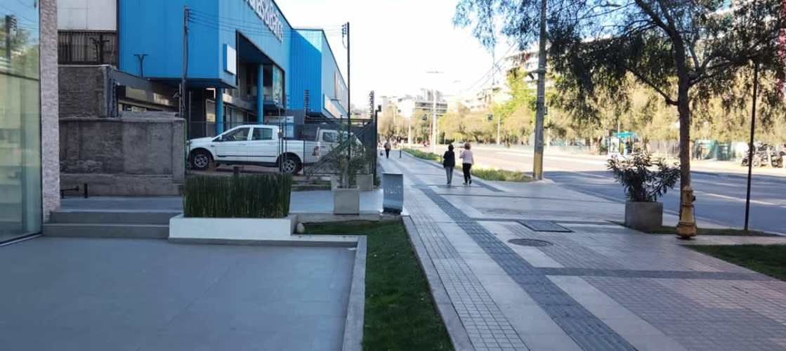 LOCAL COMERCIAL Los Condes/Apoquindo