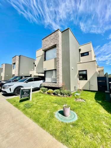 CASA FAMILIAR  EN EXCLUSIVO CONDOMINIO BELO HORIZONTE