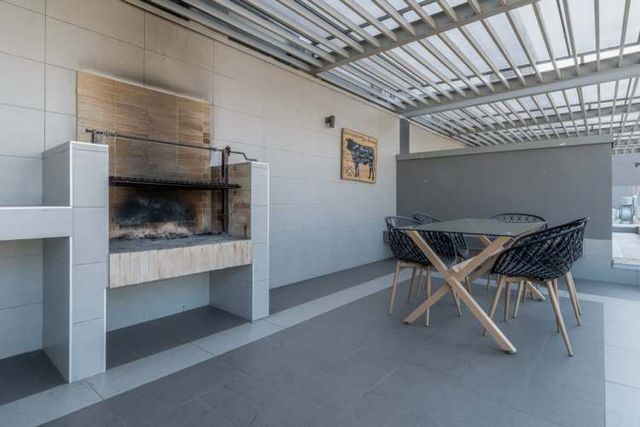 Depto Las Acacias 7604, Piso 2. Vista Poniente