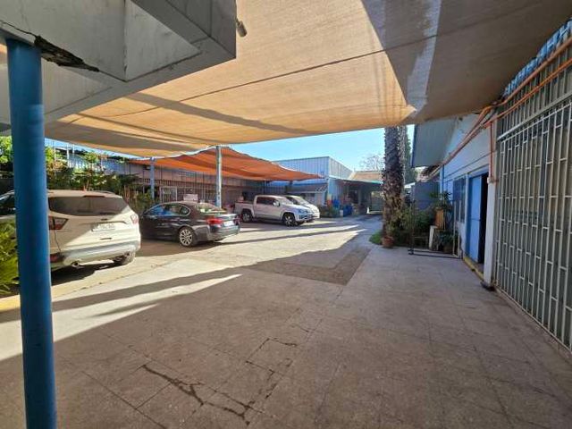 CENTRO DE BUIN: BODEGA Y LOCALES COMERCIALES EN 2.180 MT2