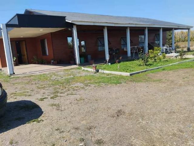 Casa En Venta De 4 Dorm. En Chillán