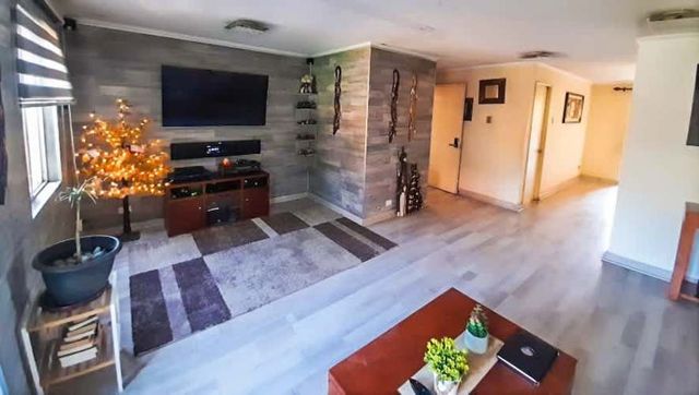 Casa 2 Pisos En 207/118 M2. Con Piscina Microbarrio Seguro