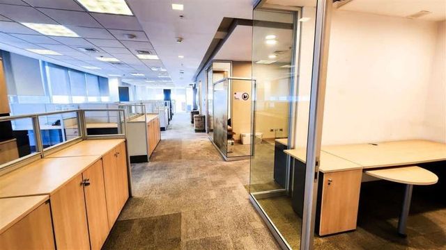 Top Oficina Ed. Mistral 219 M2 2 Est. Rosario Norte, Riesco