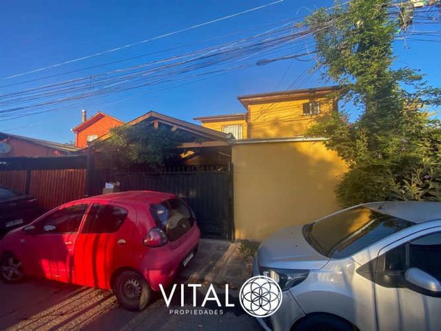 Casa En Venta De 5 Dormitorios 2 Baños En Puente Alto