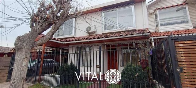 Casa En Venta De 5 Dormitorios Y 3 Baños En Puente Alto