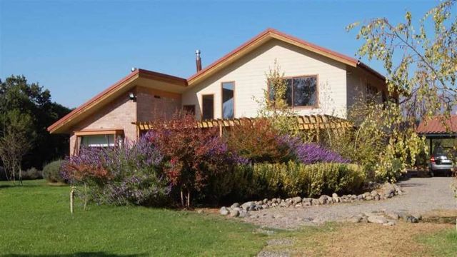 Casa En Venta De 3 Dorm. En Limache