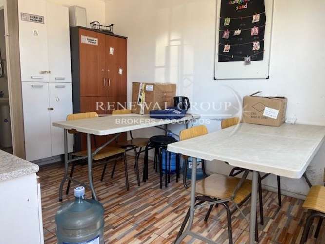 Amplio local comercial con excelente ubicacio (122702)