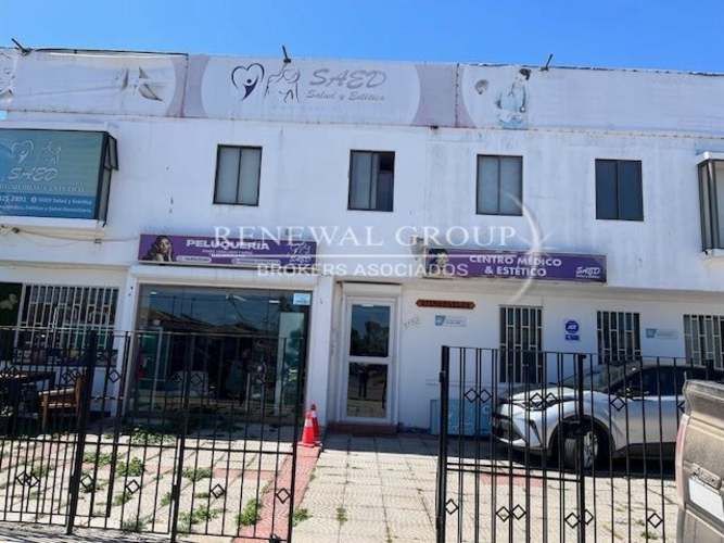 Amplio local comercial con excelente ubicacio (122702)