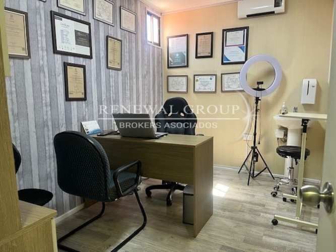 Amplio local comercial con excelente ubicacio (122702)