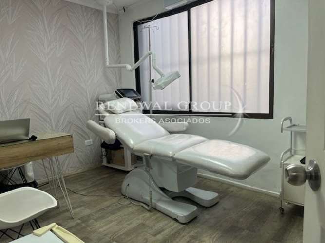 Amplio local comercial con excelente ubicacio (122702)