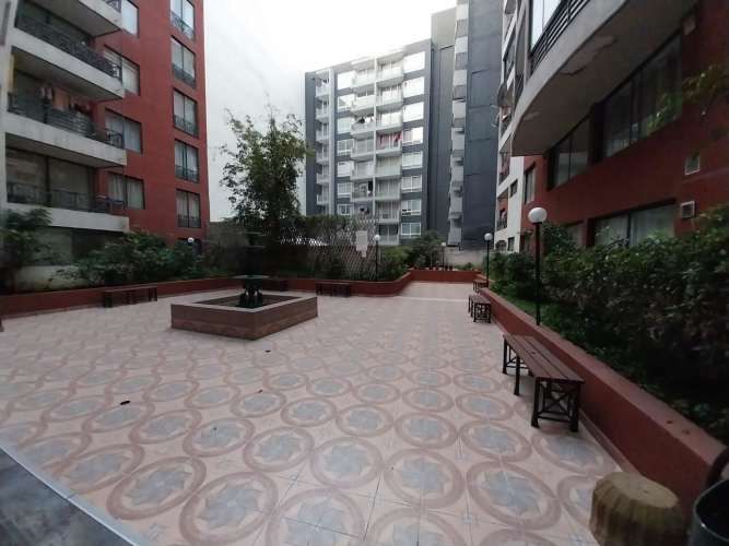 Departamento en venta c/ estacionamiento en Centro Histórico de Santiago