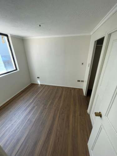 Departamento en venta c/ estacionamiento en Centro Histórico de Santiago