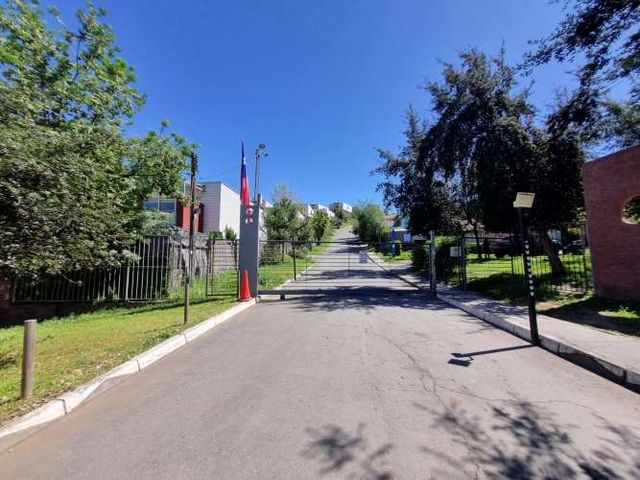 Vende en condominio exclusivo "Vista al Valle" de Machalí