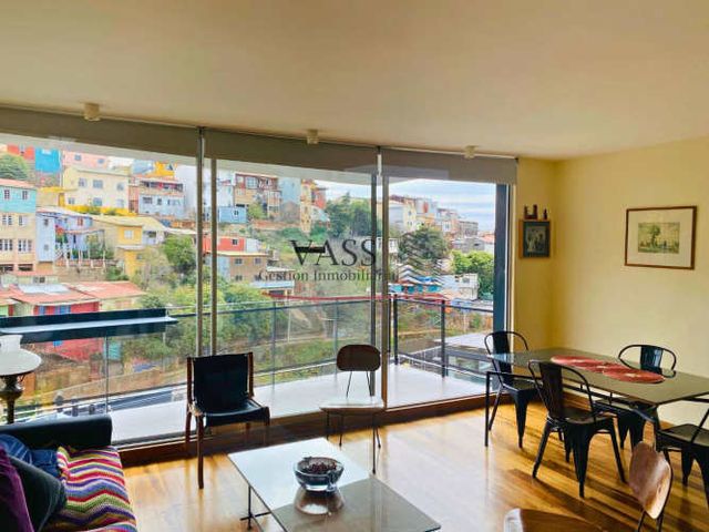 VASS arrienda dúplex 2D 3B en Cerro Alegre, Valparaíso