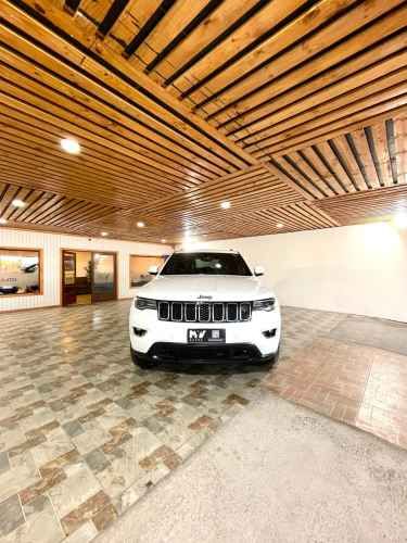 JEEP GRAND CHEROKEE LAREDO 4X4