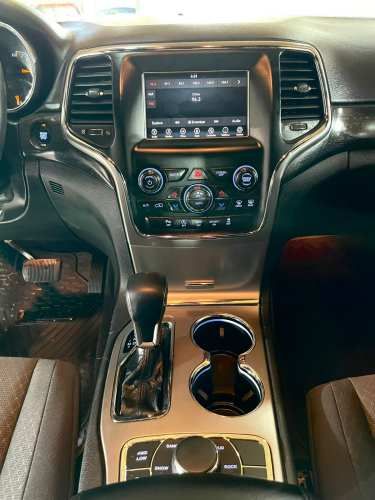 JEEP GRAND CHEROKEE LAREDO 4X4