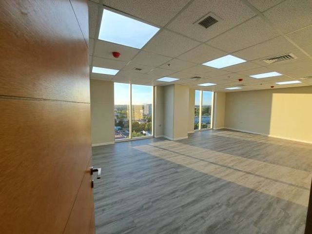 Arriendo Oficina Edificio Paseo Los Héroes