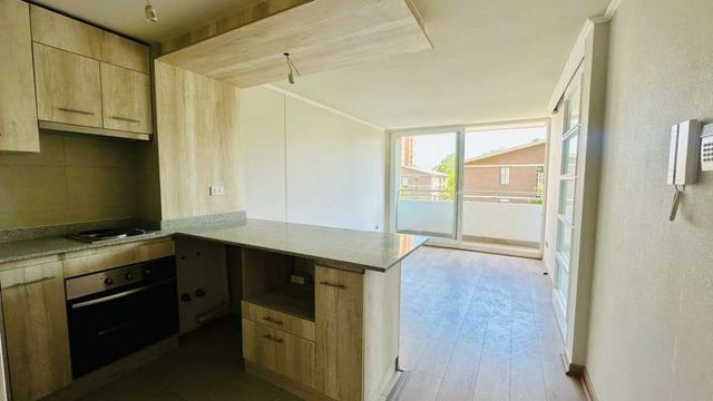 DEPTO DE UNA HABITACION CON ESTACIONAMIENTO EN MACUL