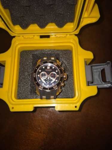 SE VENDE RELOJ EN PERFECTO ESTADO