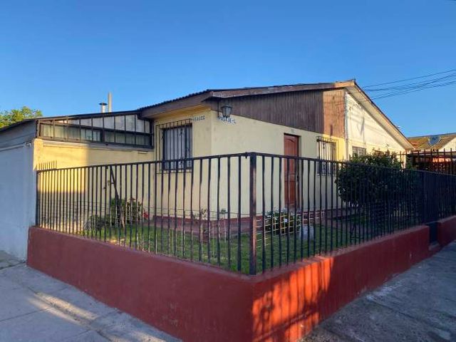 Gran Oportunidad Casa Esquina ideal para Negocios cercana a subcomisaria y Cesfam Tierras Blancas