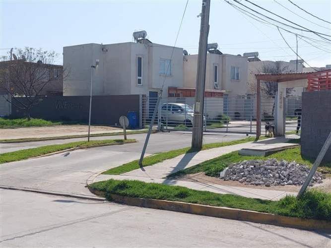 CASA Casa al interior de condominio en Calle Balada por puente Libertadores, La Serena.