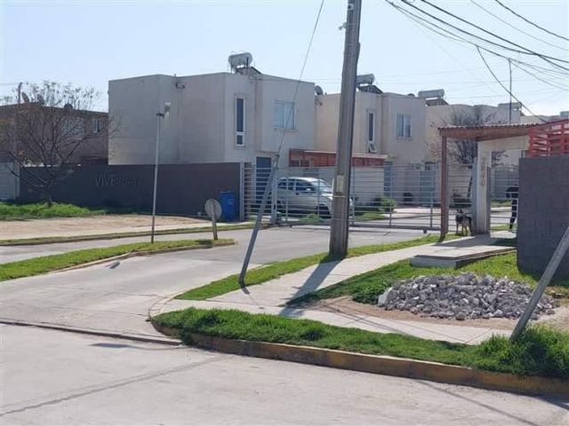 CASA Casa al interior de condominio en Calle Balada por puente Libertadores, La Serena.