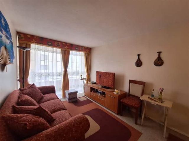 DEPARTAMENTO Al frente de La Herradura