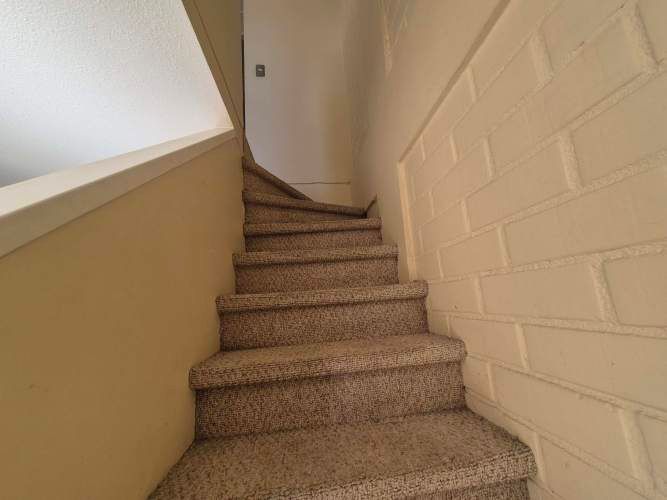 CASA ESPECIAL FAMILIA CON NIÑOS FRENTE A PLAZA DE JUEGOS