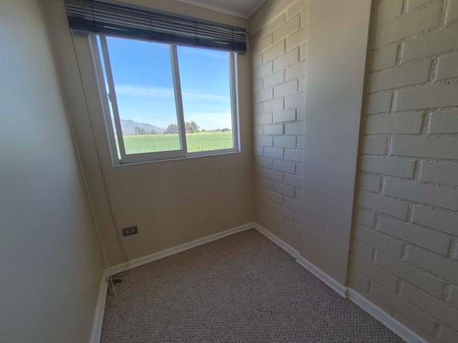 CASA ESPECIAL FAMILIA CON NIÑOS FRENTE A PLAZA DE JUEGOS