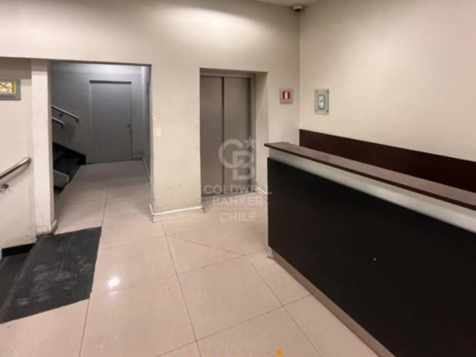 Gran oficina comercial en Santiago Centro