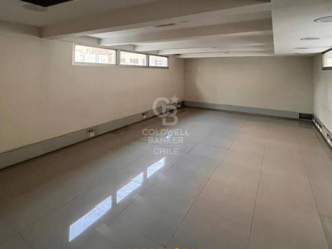 Gran oficina comercial en Santiago Centro